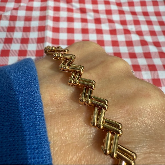 Avon Gold “Zigzag” Bracelet size large NIB vintage 1991 - Picture 4 of 6